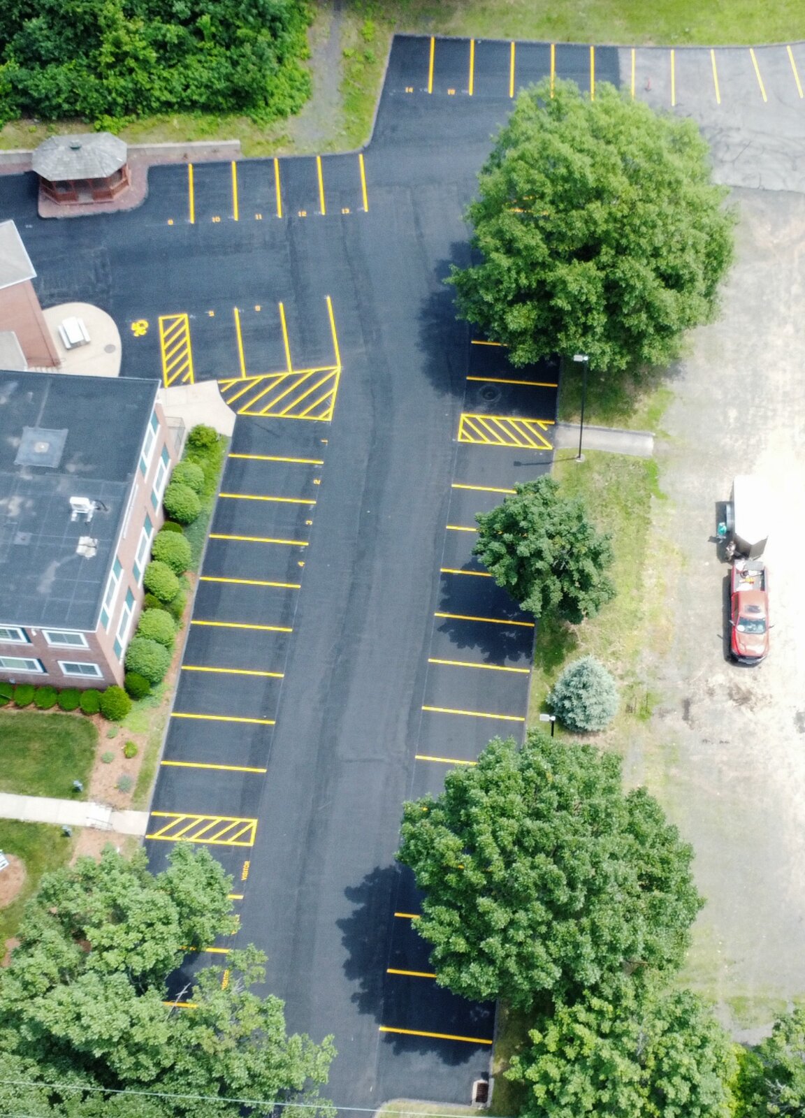 New asphalt line striping